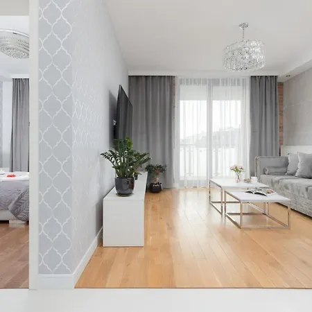Silver By Renters Prestige